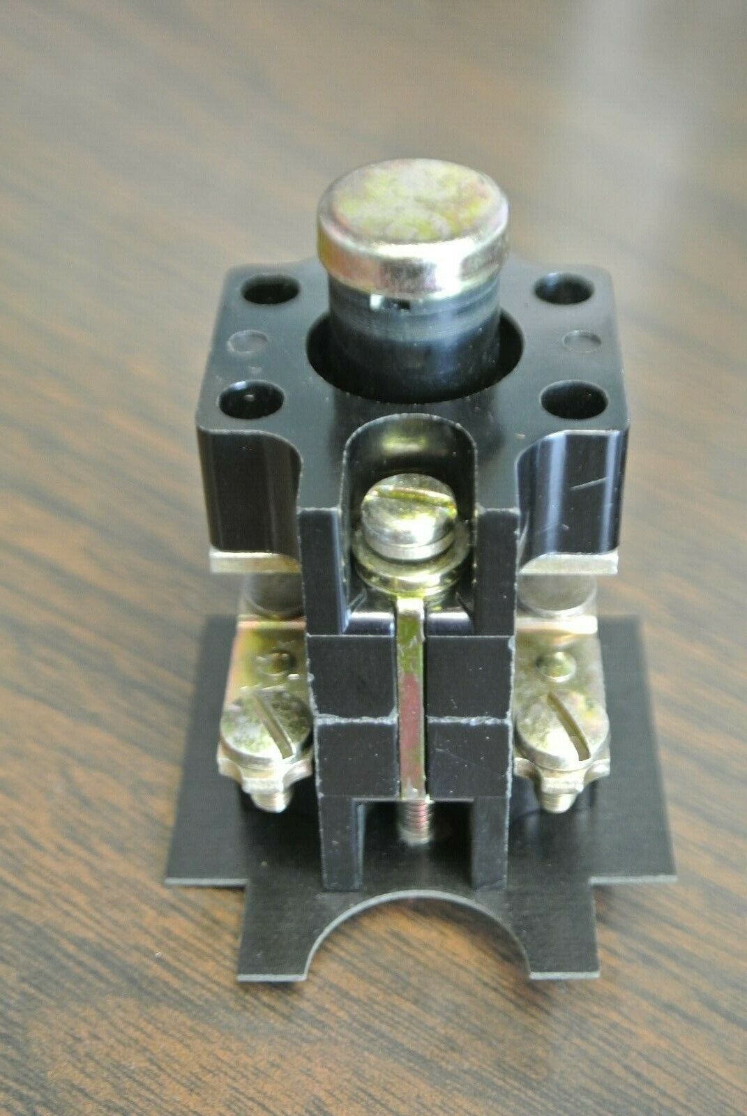 ALLEN-BRADLEY 801-BSC107 / PUSH-TYPE LIMIT SWITCH / 1 N.O., 1 N.C. / NEW SURPLUS