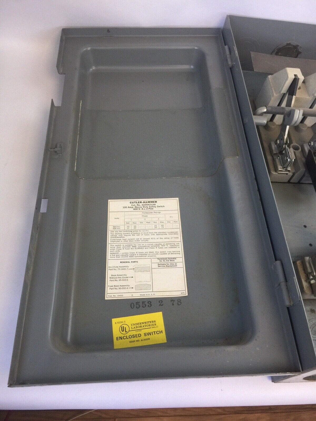 CUTLER HAMMER 4105H313H HEAVY DUTY FUSIBLE SAFETY SWITCH 100A 600VAC 75HP 3P 3PH