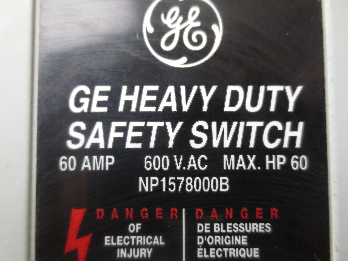GE NP1578000B HEAVY DUTY SAFETY SWITCH - 600VAC, 60A, MAX. HP 60