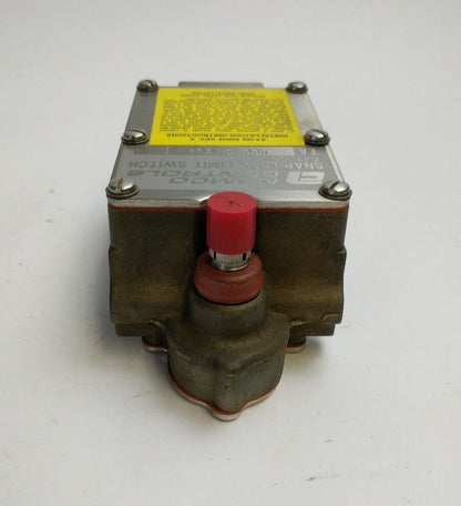 NAMCO Controls EA180-14302 Limit Switch 180-14302 NEW