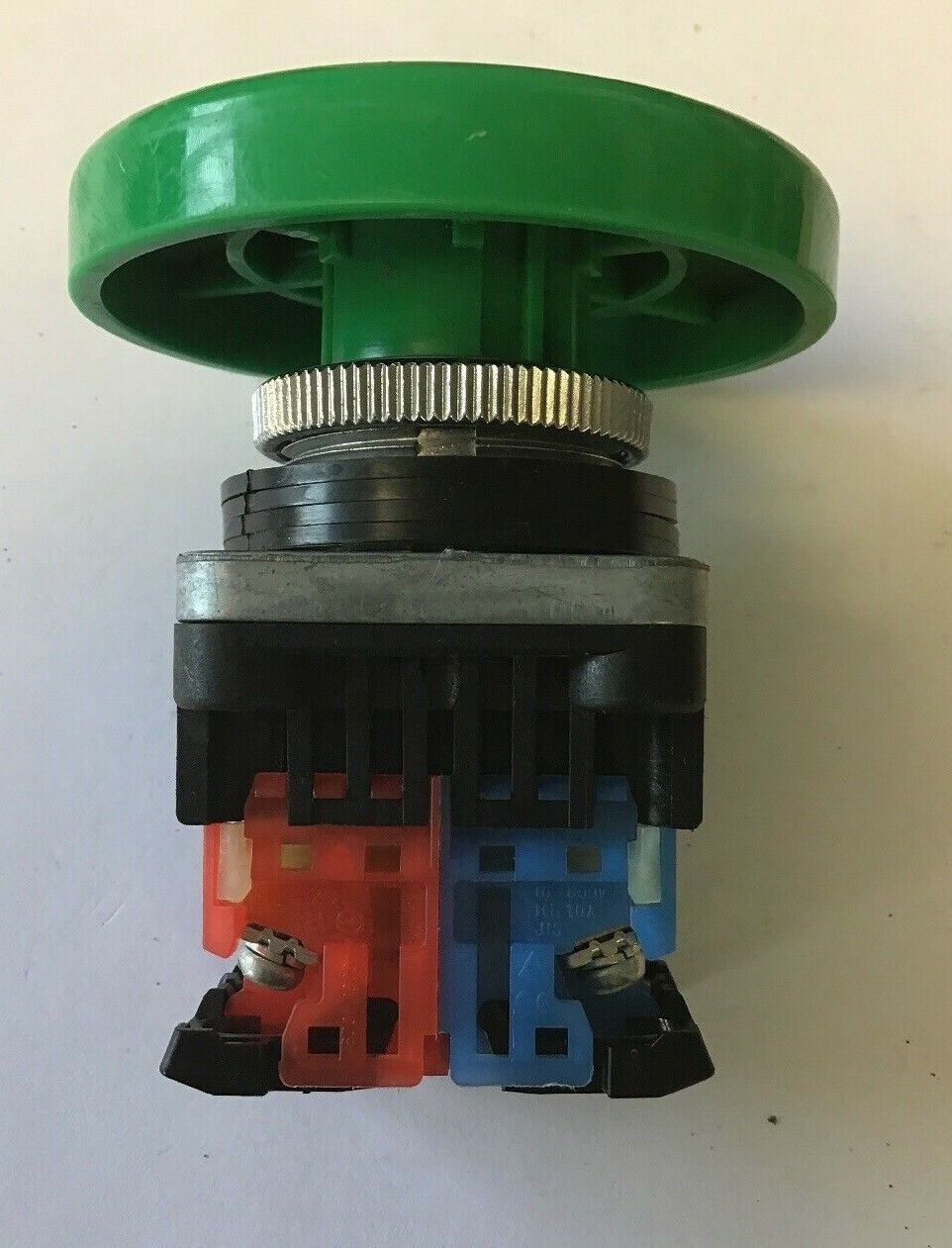 FUJI PUSH BUTTON 250V(GREEN/LARGE BUTTON) AR30B3R W/AR9B291&AR9B290