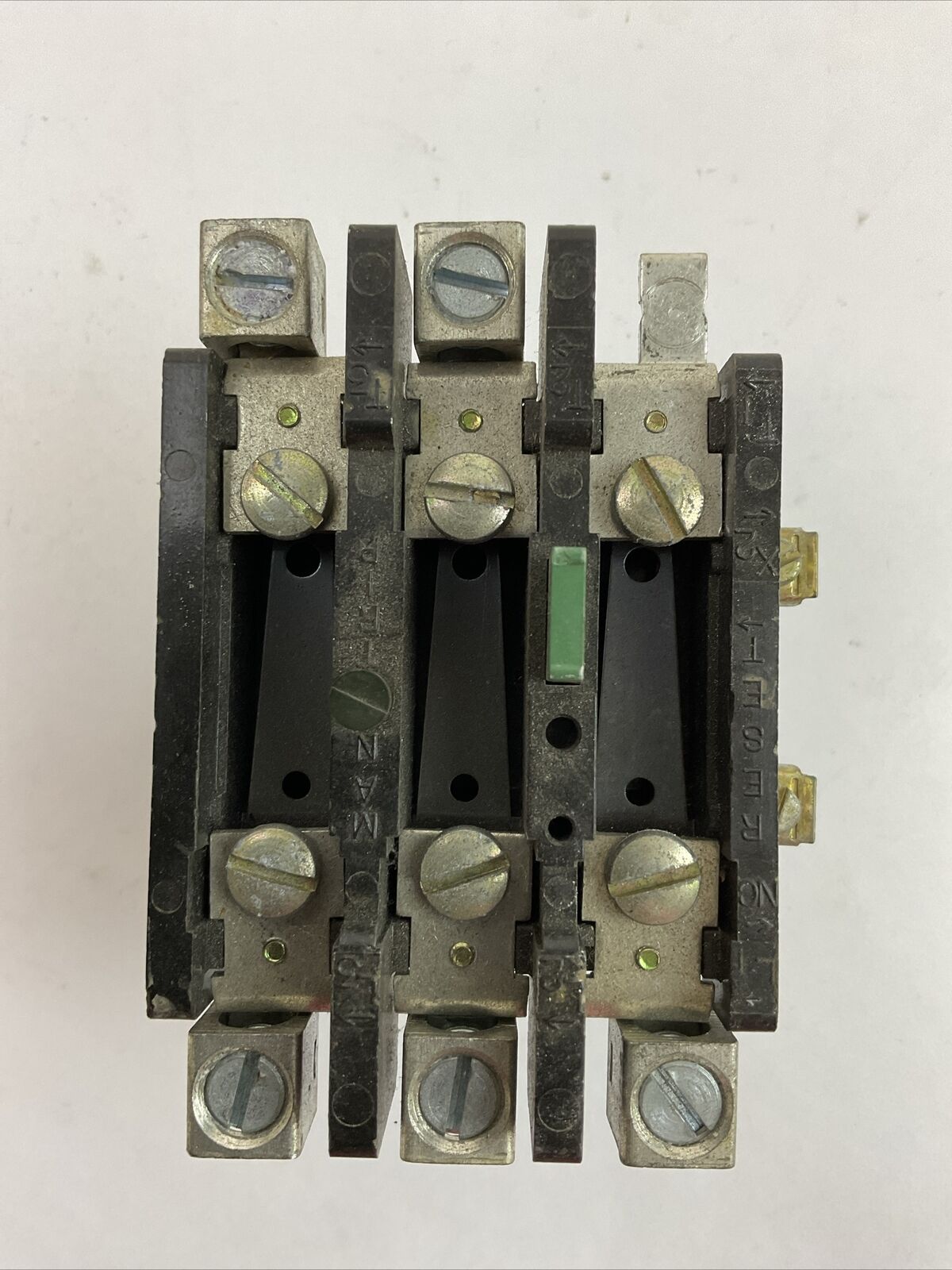 FURNAS 48GC38AA4 OVERLOAD RELAY 600VAC MISSING LUG/SCREW