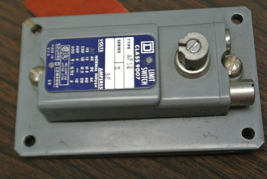 SQUARE D 9007 AF-12 Ser. C LIMIT SWITCH 600VAC/DC / 1 N.O. / 1 N.C.  NEW SURPLUS