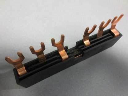 ALLEN-BRADLEY 140M-C-W542 Ser. A - CONTACT BUS BAR - BUSBAR