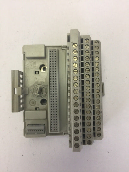 ALLEN BRADLEY 1794-TB3 FLEX I/O TERMINAL BLOCK SER A REV A02 5VDC 640mA