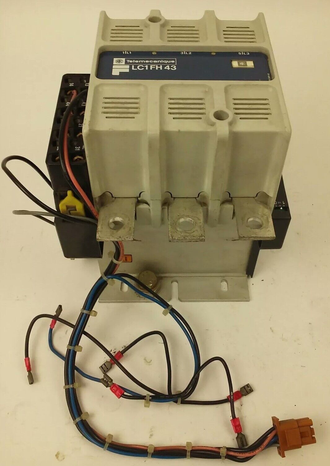 TELEMECANIQUE LC1FH43 CONTACTOR 3PH 600VAC 150HP 200A LA1F221 LX4 FH 190VDC