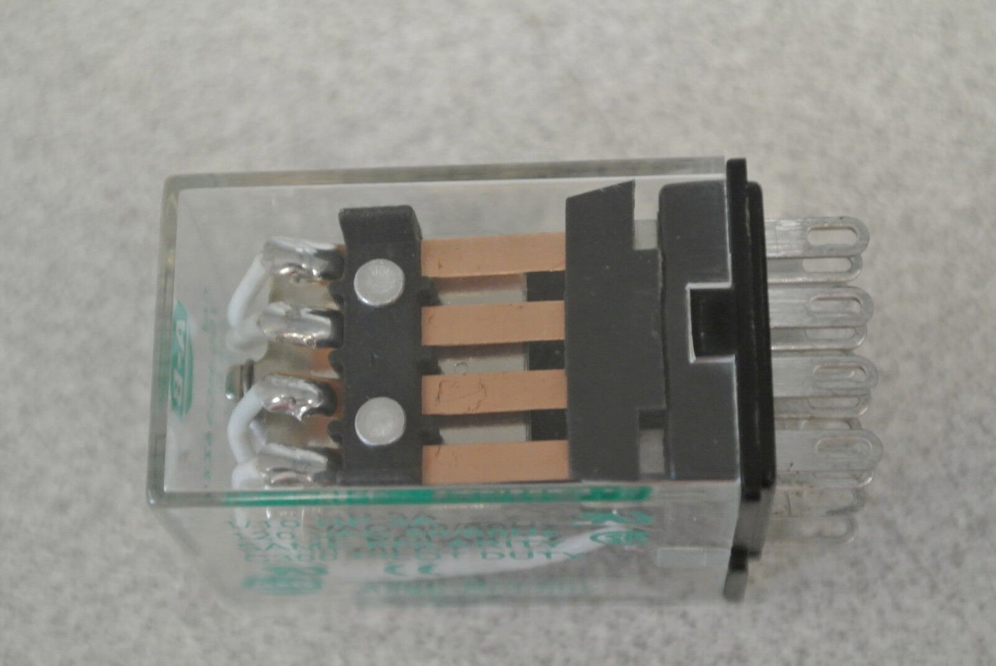 ALLEN-BRADLEY 700-HC14Z24 RELAY / 3A / 4PDT / 24VDC / NEW SURPLUS