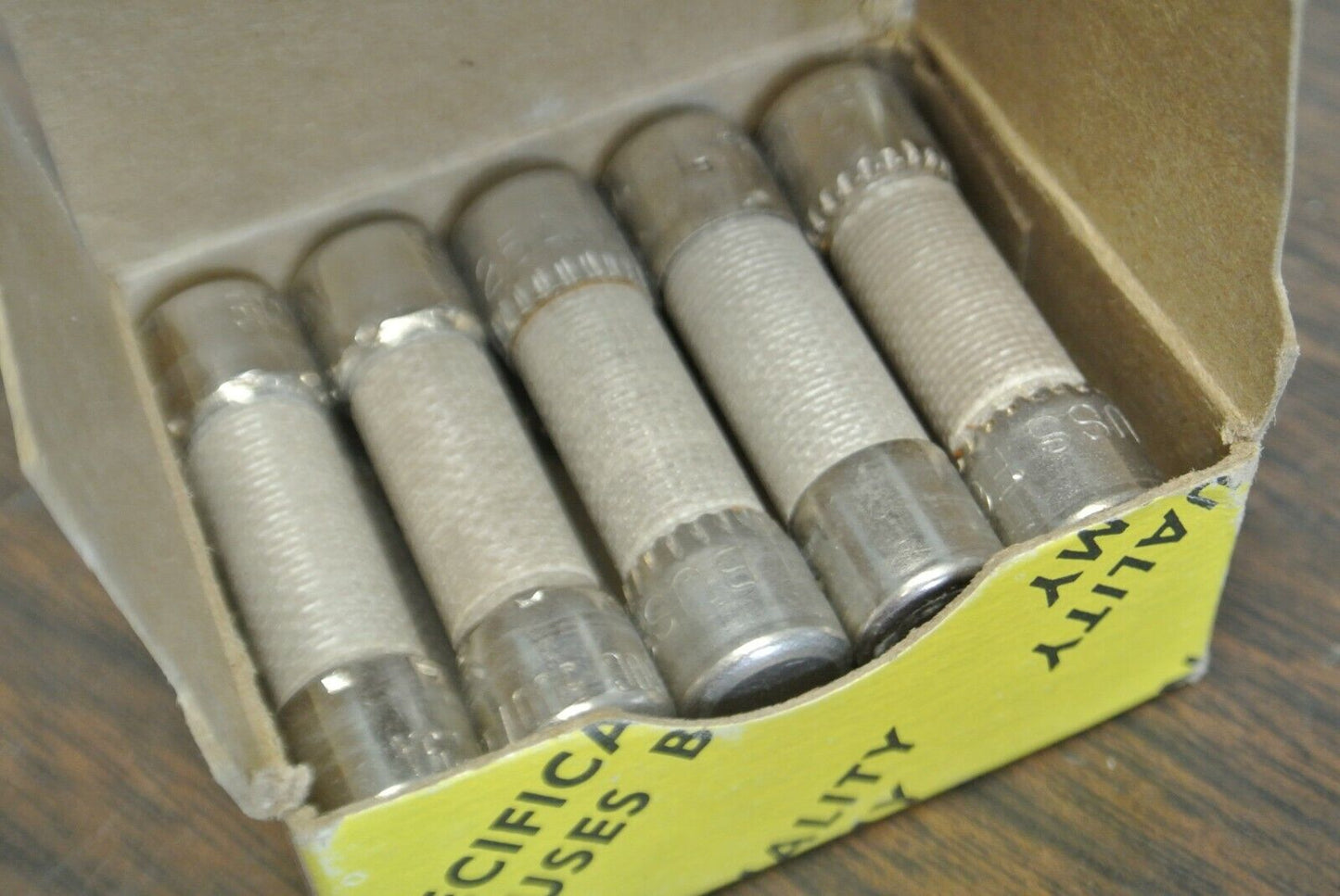 BOX of 10 / BUSS / BUSSMANN F60C FUSES / 25A / 500VAC / NEW SURPLUS