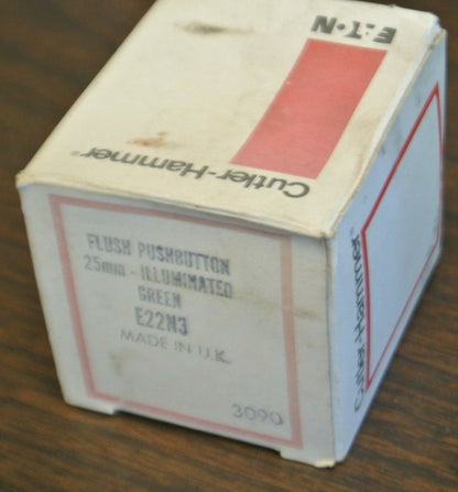 CUTLER-HAMMER E22N3 FLUSH ILLUM PUSHBUTTON OPERATOR / GREEN / 25mm / NEW SURPLUS