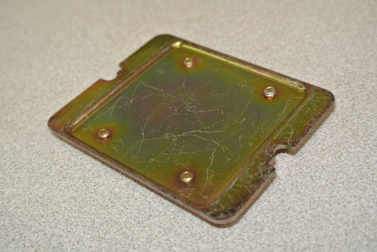 ALLEN-BRADLEY 1691-B1 CONTACT PROTECTOR MOUNTING PLATE / NEW SURPLUS