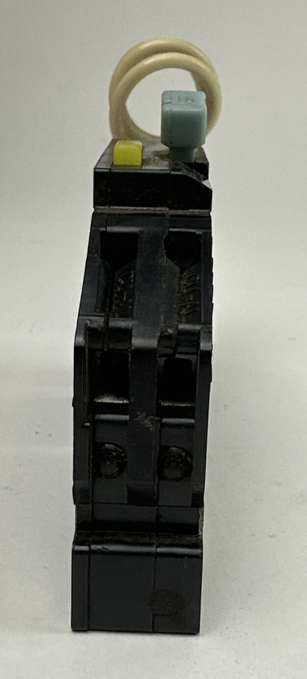 SYLVANIA HRGF-15 QR LINE CIRCUIT BREAKER 15AMP 1POLE 120VAC TYPE R38