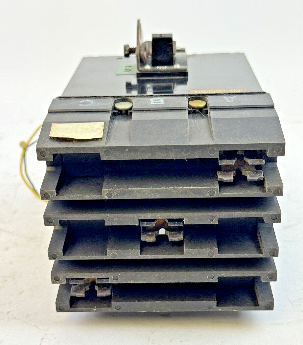 SQUARE D - FA34015-1212 - I-LINE CIRCUIT BREAKER W/ AUX. - 15AMP/3 POLE/480 VAC