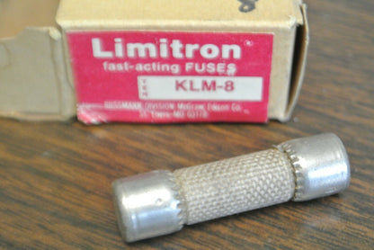 BOX of 10 / BUSS KLM-8 FAST-ACTING MIDGET FUSE / 8A / 500V / NEW SURPLUS / KLM8