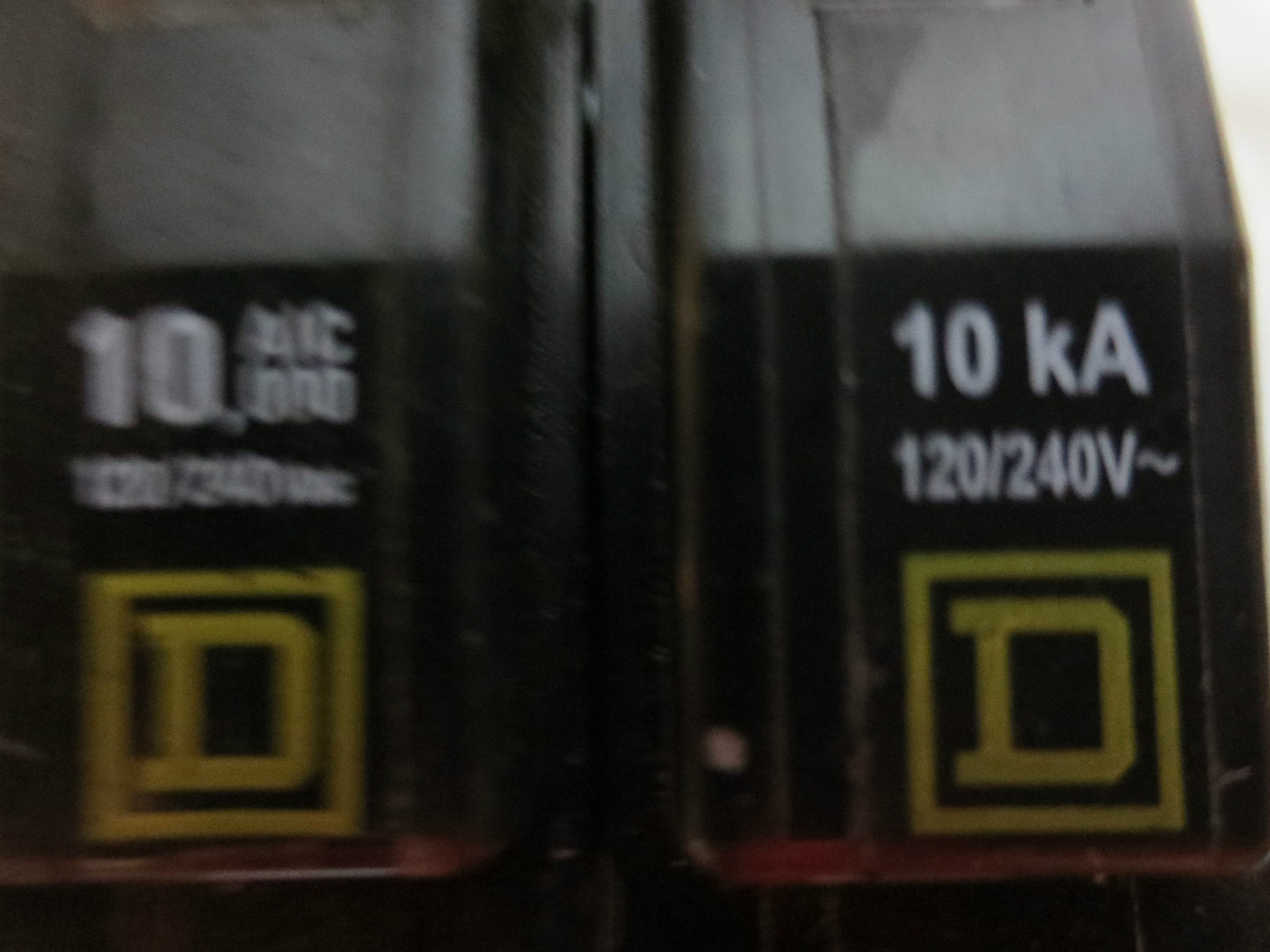 SQUARE D QO120 CIRCUIT BREAKER 20A / 10kV / 120/240V / 1-POLE -***LOTOF4***