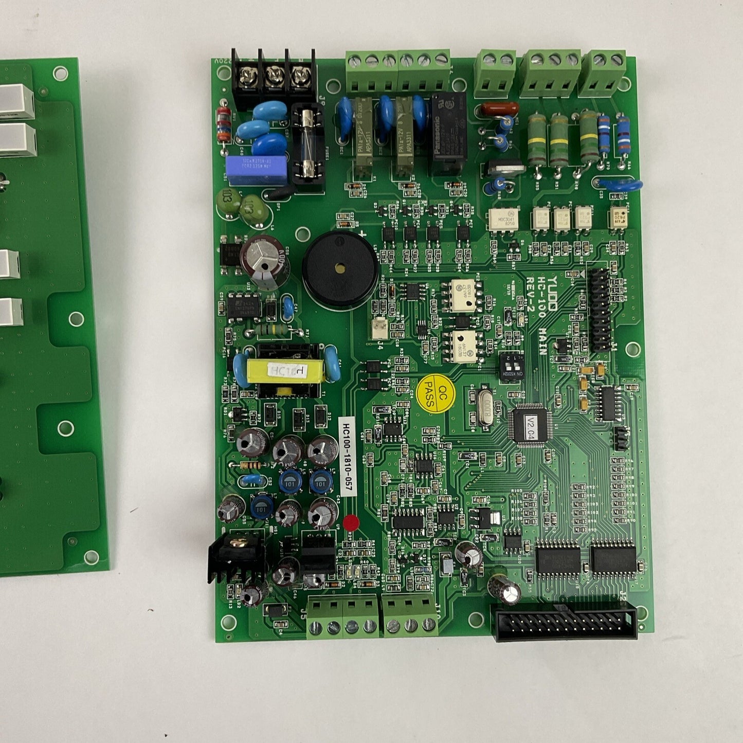 YUDO HC100-1810-057 DISPLAY REV-4.1 W/ HC-100 MAIN BOARD REV-2