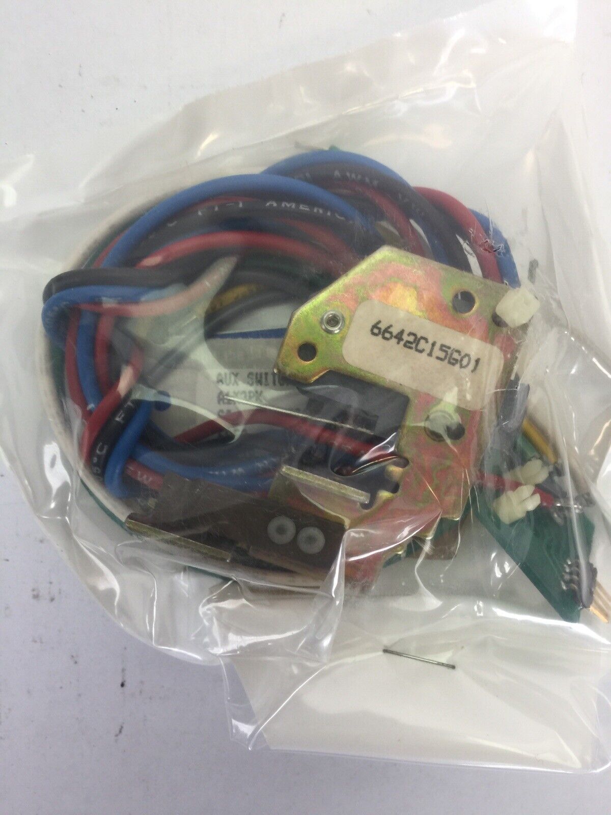 WESTINGHOUSE KS3250TG ELECTRONIC GROUND FAULT TRIP A1X3PK AUX SWITCH 6642C15G01