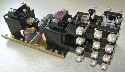ALLEN-BRADLEY 700-BXL840A1 - AC RELAY TYPE BXL - 110/120V - 8-POLE - NEW SURPLUS