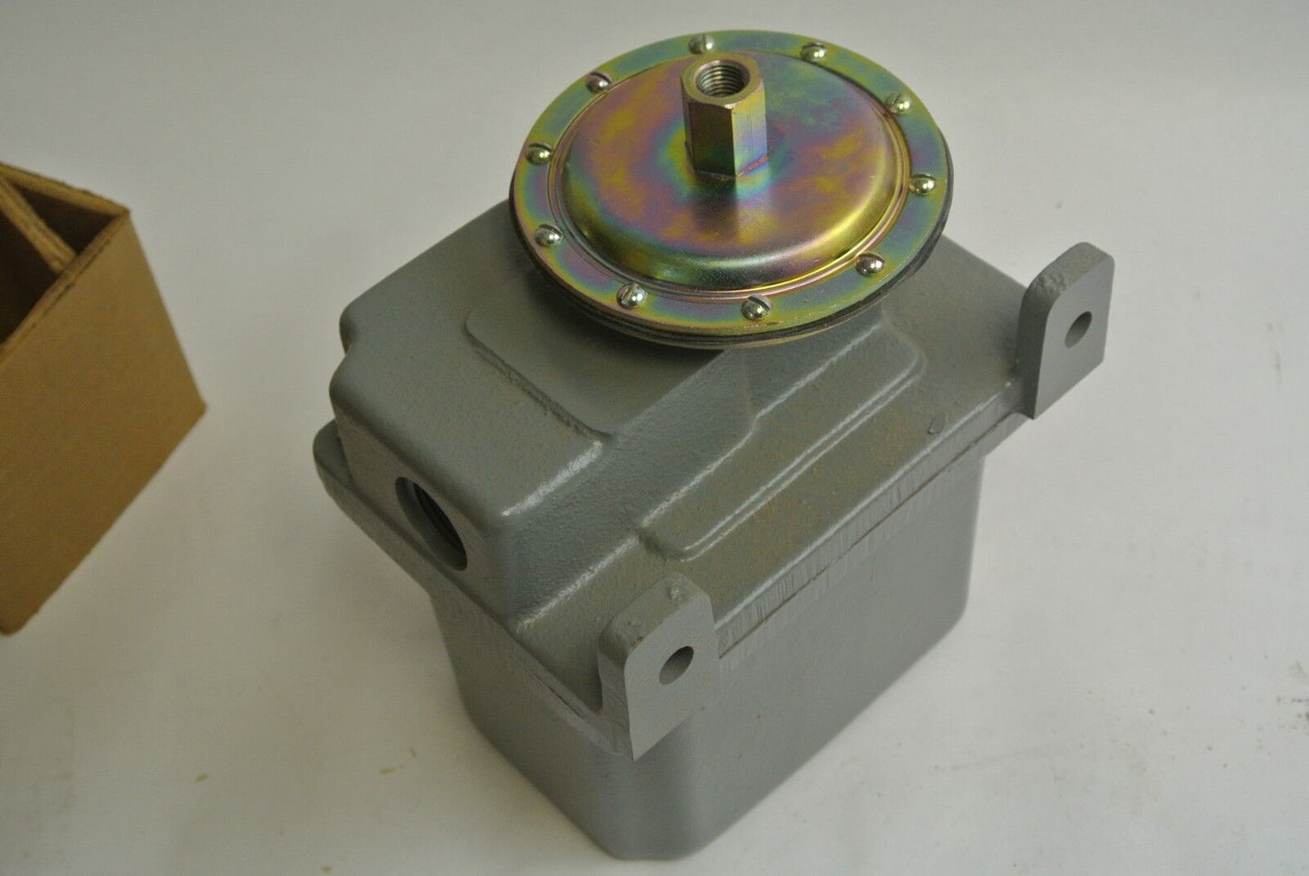 SQUARE D 9012 GAR1 - ELECTROMECHANICAL PRESSURE SWITCH - NEW SURPLUS