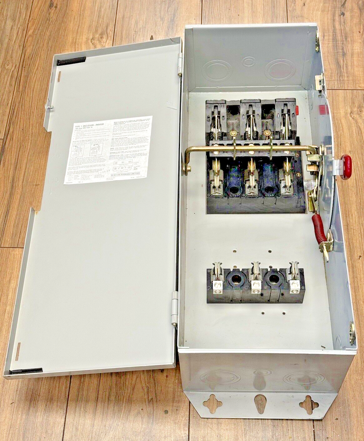 CHALLENGER - HD3630 - SAFETY SWITCH - 100 AMP, 3 POLE, 600 VAC, NEMA TYPE 1