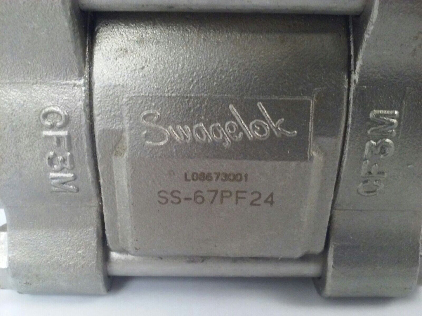 SWAGELOCK SS-67PF24 BALL VALVE 1500 PSI@100, 103F BAR@38C, 450F@ 500PSI, 1.25in