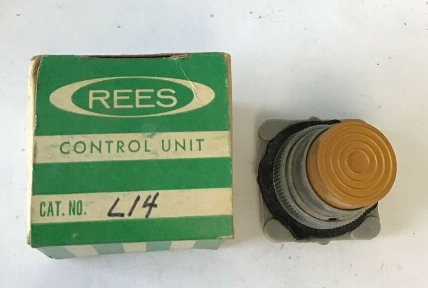 REES L-14 PUSH BUTTON/ YELLOW BUTTON/ PLASTIC HOUSING****LOTOF3****