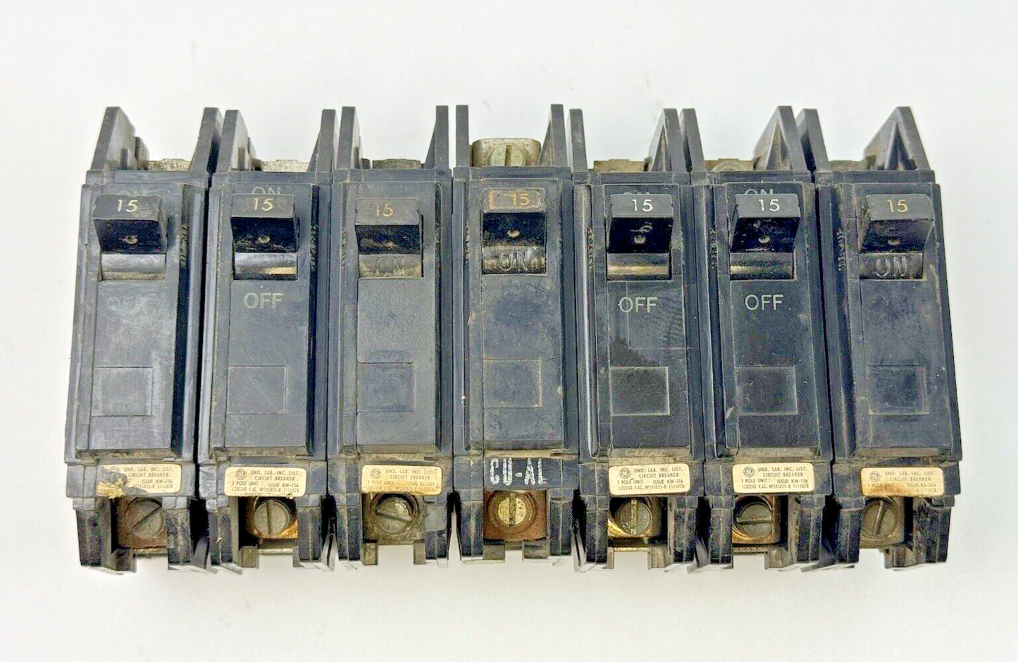 GE *LOT OF 7* - TQC1115 - CIRCUIT BREAKERS - 1 POLE/15A/240VAC/TYPE TQC
