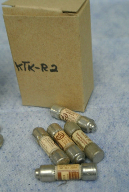 LOT of 9 / BUSSMANN KTK-R-1 (4 pcs) &  KTK-R-2 (5 pcs) CLASS CC FUSES / 600V