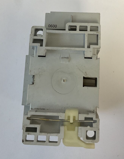 ALLEN BRADLEY 100-C37*00 CONTACTOR SER.B W/100-S SER.A W/100-FSC280 SER.A