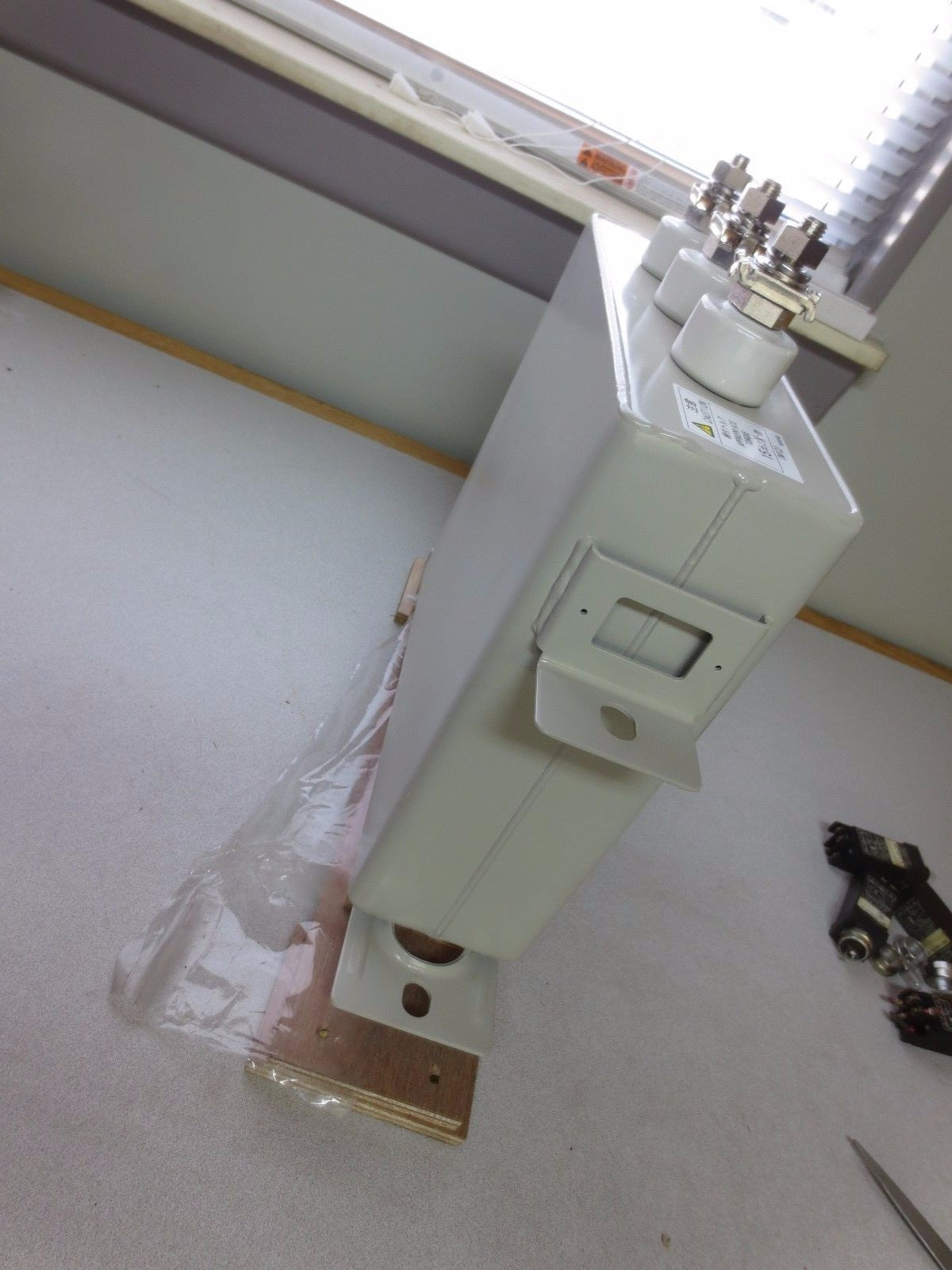 SHIZUKI YF78443 TYPE RG-2 CAPACITOR 600VAC, 350?F, 3PH, 60Hz - NEW SURPLUS