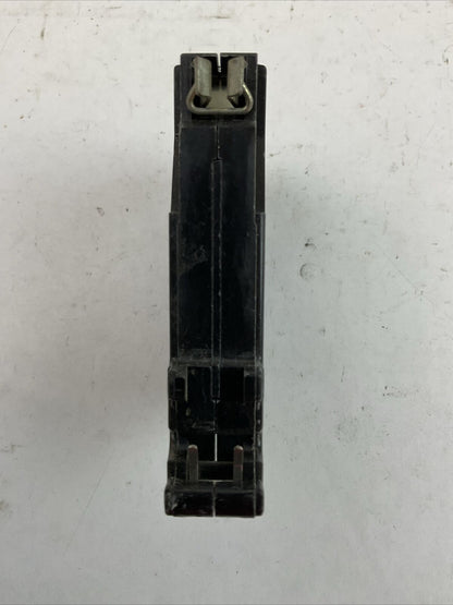 CUTLER HAMMER CHNT2020 2POLE 20/20AMP 120/240VAC CIRCUIT BREAKER