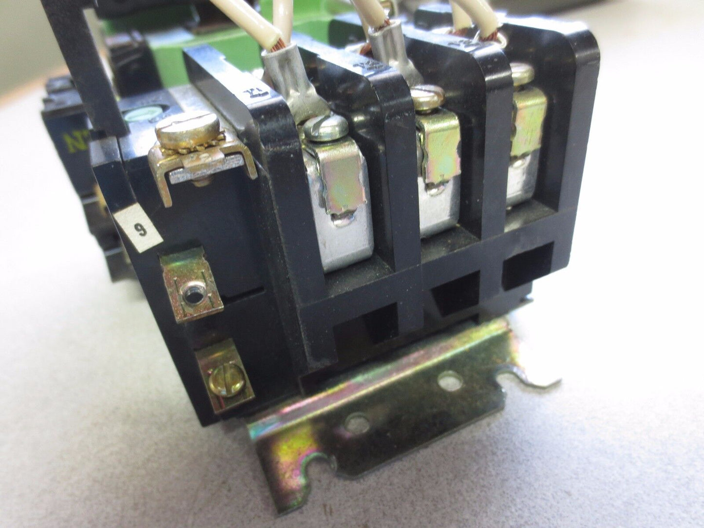 GENERAL ELECTRIC CR208C100DVN219 NEMA SIZE 1 STARTER - 600V, 27A