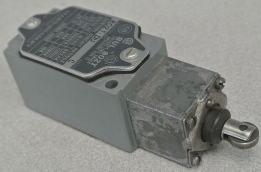 ALLEN-BRADLEY 802T-DU Ser. C / OILTIGHT LIMIT SWITCH / SPRING RETURN NEW SURPLUS