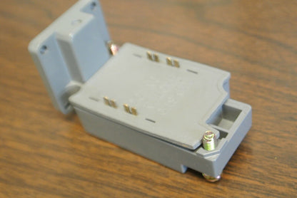 EATON E50SA Ser. A2 HEAVY DUTY SWITCH BODY ONLY / SINGLE POLE / 1 NO 1 NC