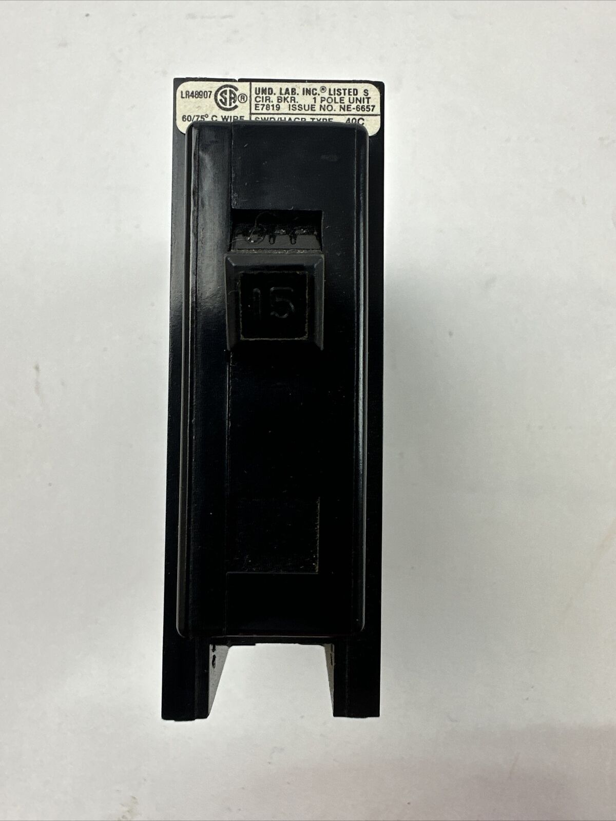 CHALLENGER CBB1015 CIRCUIT BREAKER 15AMP 1POLE 120/240VAC (LOT OF 10)