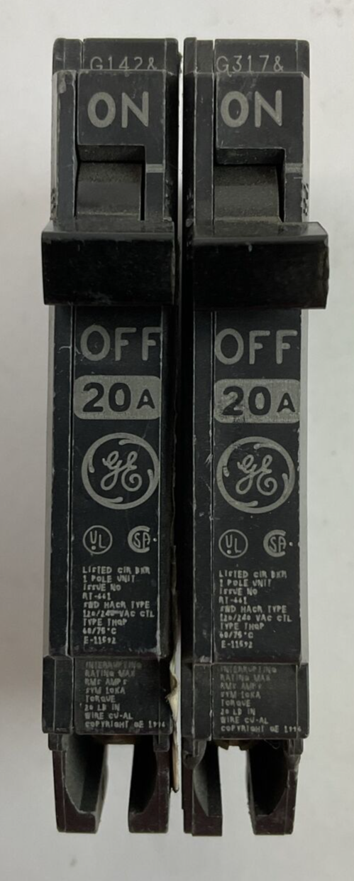 GE THQP120 CIRCUIT BREAKER 1POLE 20AMP 120/240VAC (LOT OF 2)
