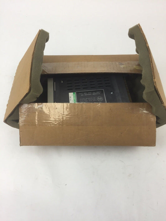ALLEN BRADLEY 1777-OA AC OUTPUT MODULE 120V