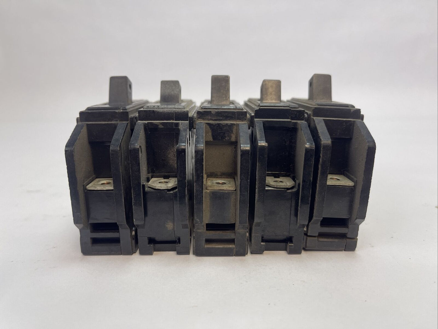CUTLER HAMMER / WESTINGHOUSE QCL1015 CIRCUIT BREAKER 15A 1P 120/240VAC(LOT OF 5)