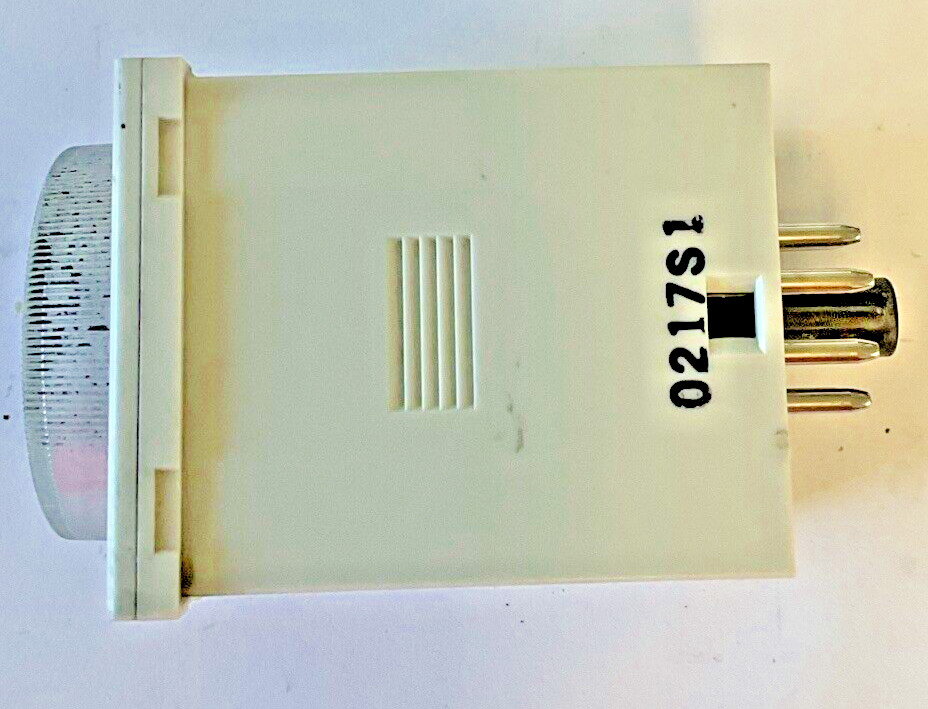 ALLEN BRADLEY 700-HRM12TA17 ON-DELAY TIMING RELAY SER.C 120VAC 1/6HP 125VDC