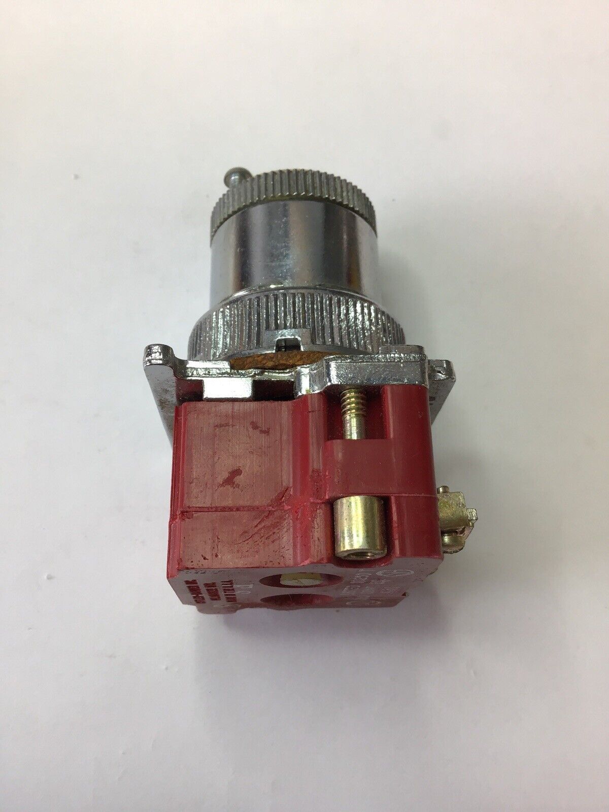 CUTLER HAMMER 10250T6035 ILLUMINATED SELECTOR SWITCH 120V 50/60HZ