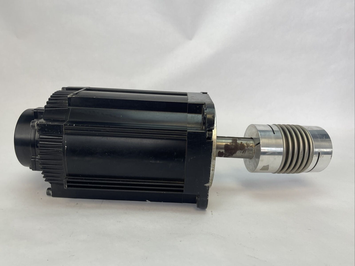 YASKAWA SGM7A-40A7D61 AC SERVO MOTOR 200V 25.4A UTTAH-B24RH ABS ENCODER GERWAH