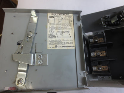 I-T-E SIEMENS V7E3611 TWIN VACU-BREAK PANELBOARD SWITCH, 600VAC, 30A, 3-POLE