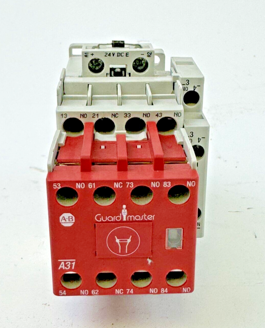 ALLEN BRADLEY - 700S-CF620EJC - SERIES A - GUARDMASTER SAFETY RELAY - 24V DC