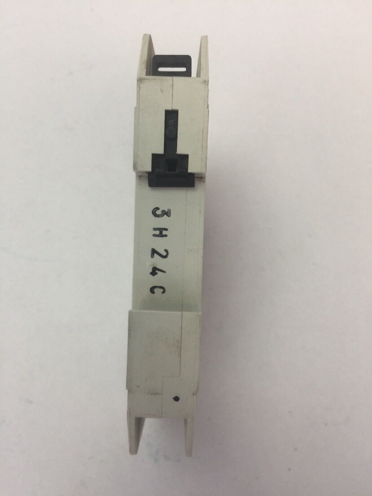 ALLEN BRADLEY 1489-A1C040 CIRCUIT BREAKER SER A 277VAC 48VDC 4A 1 POLE