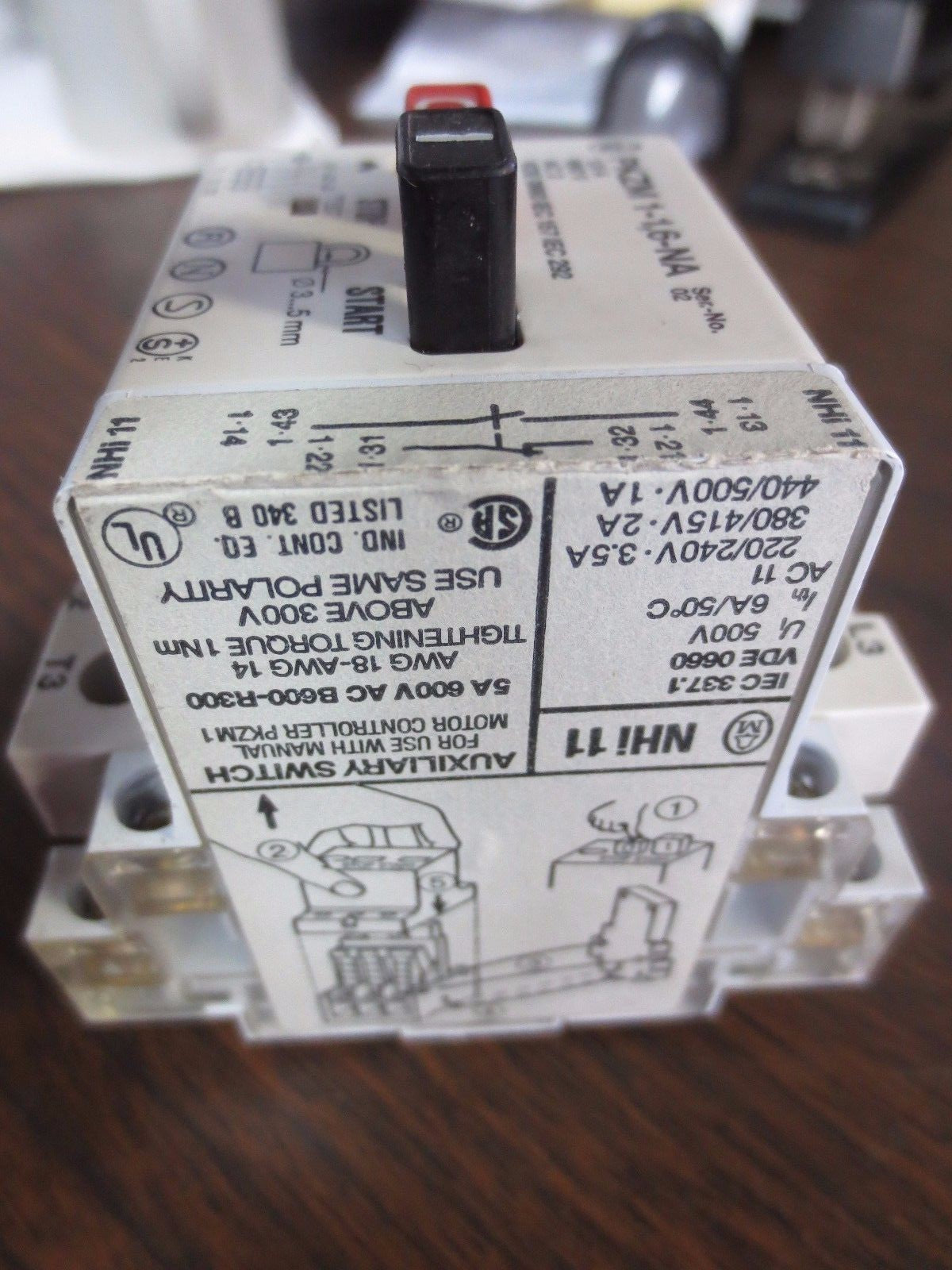 KLOCKNER MOELLER PKZM 1-1.6-NA MANUAL MOTOR STARTER - 1.6A, 660V