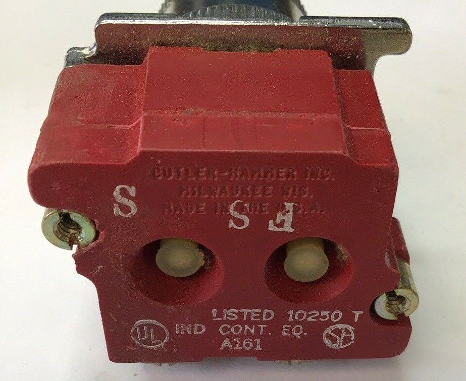CUTLER HAMMER 10250T6035 ILLUMINATED SELECTOR SWITCH 120V 50/60HZ