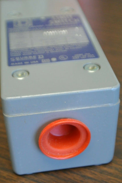SQUARE D 9007 BR53B2-S9 HEAVY DUTY LIMIT SWITCH for HAZARDOUS LOCATION