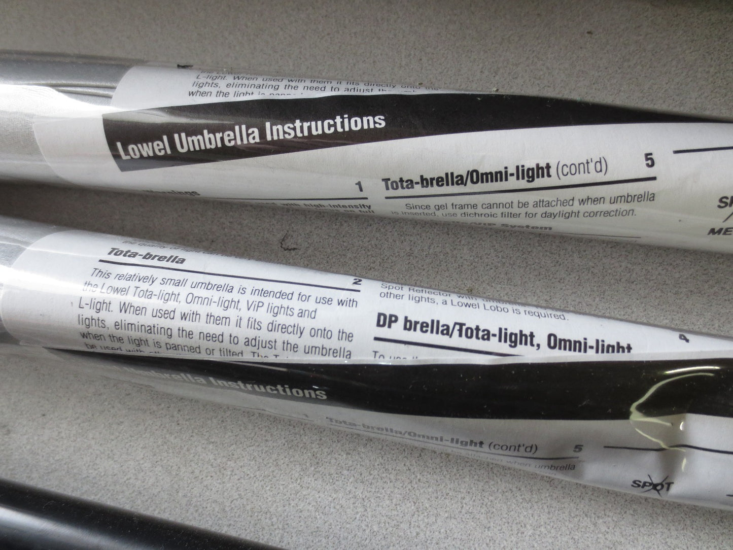 LOWELL TOTA PROFESSIONAL PHOTOGRAPHY LIGHTING SYSTEM - LIGHTS TRIPODS UMBRELLAS