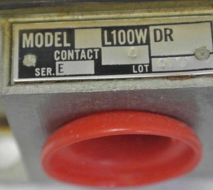 R.B. DENISON L100WDR-2M LIMIT SWITCH 600V MAX NEW SURPLUS  GOULD / TELEMECANIQUE