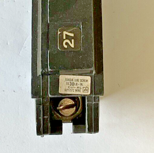 GENERAL ELECTRIC THQB1120 CIRCUIT BREAKER 20A 120/240VAC 1POLE THQB***LOTOF4***