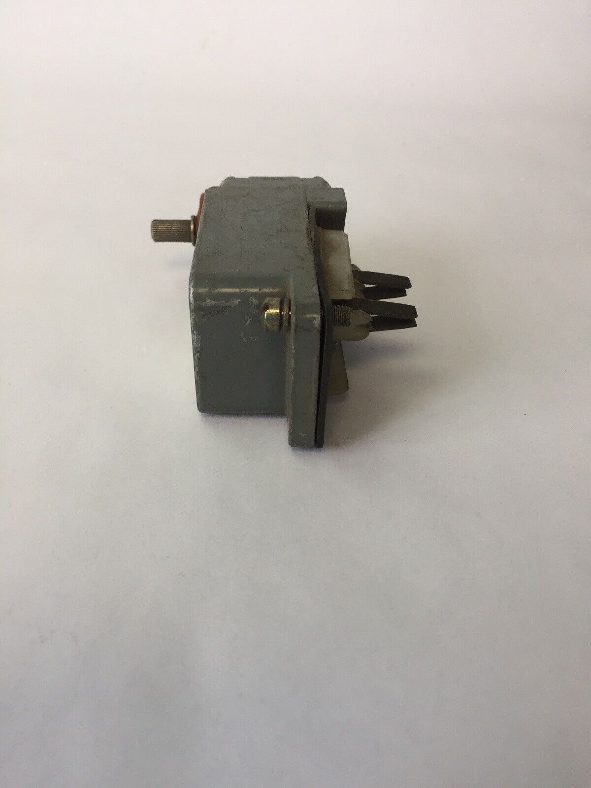 CUTLER HAMMER 10316H5875C LIMIT SWITCH 600VAC PILOT DUTY